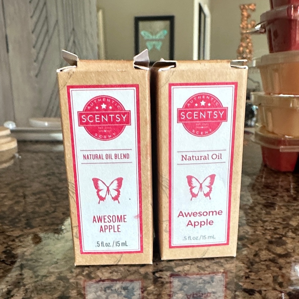 Scentsy Awesome Apple Natural Oil with Butterfly Design 2 oils